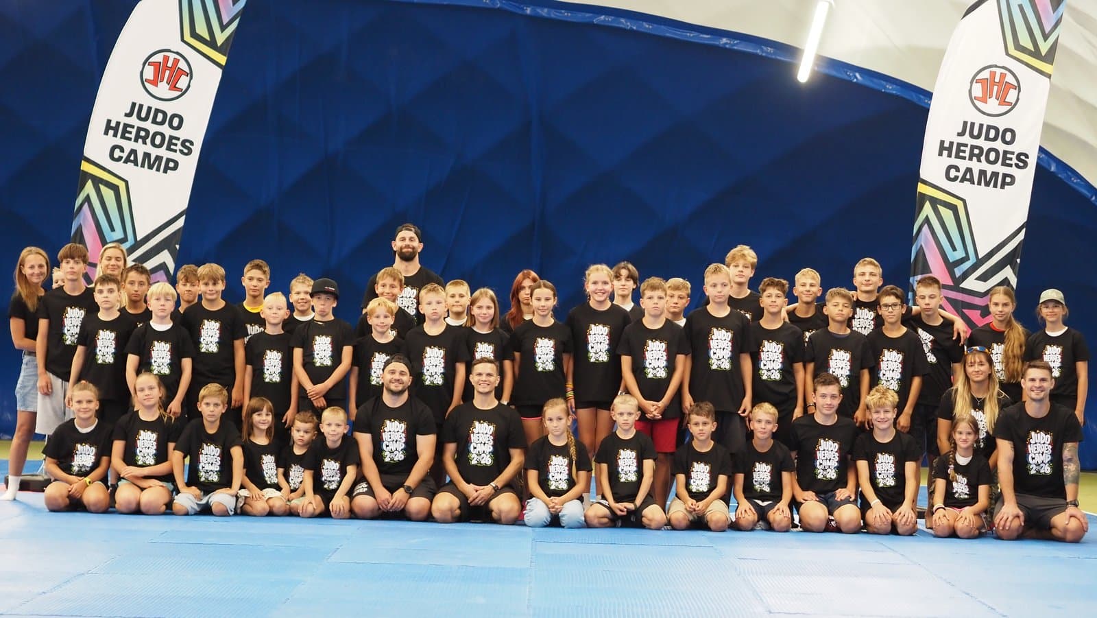 Skupinová fotka Judo Heroes Camp 2026
